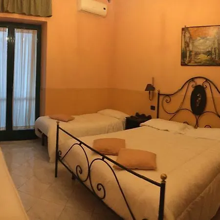 Degli Amici 3*