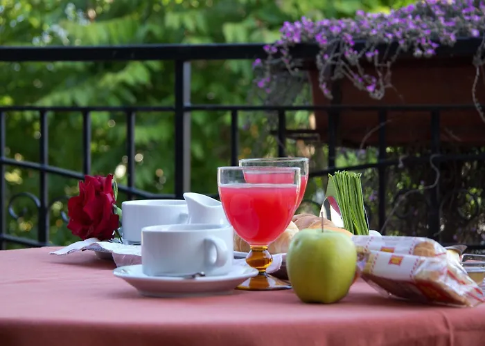 Degli Amici Отель 3*